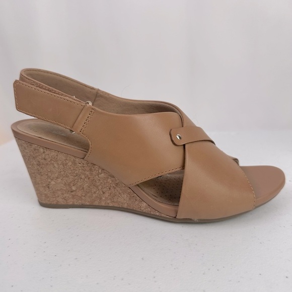 Clarks Women's Margee Eve Heeled Sandal Corked Wedges Tan Leather US Size 9.5 - Picture 2 of 16